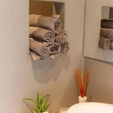 Apartamento Design, 2 Bedroom, Ndk, Free Secured Parking Sófia
